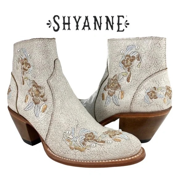 Shyanne White Booties - Picture 1 of 5